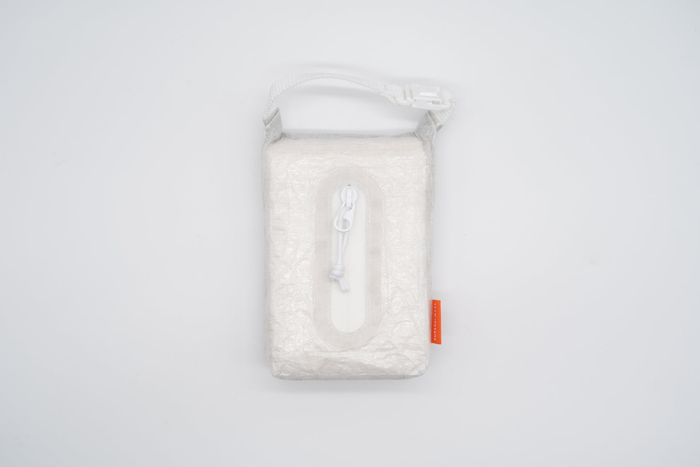 THE POCKET TISSUE CASE