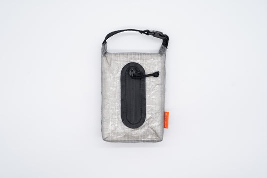 THE POCKET TISSUE CASE